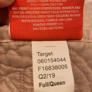 Full/Queen Stitched Medallion Quilt